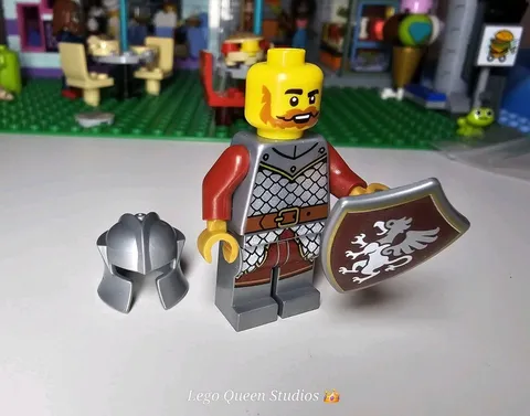 Lego Idea232 Griffin Knight Minifigure Appeared In 21358