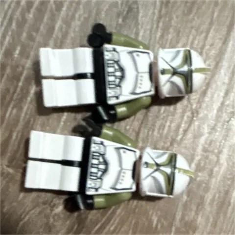 Lego Star Wars Clone Trooper Sergeant (Olive Green) Minifigure SW0438