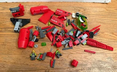 LEGO Atlantis Neptune Carrier Set 8075 w/ Figure Incomplete Replacement Parts