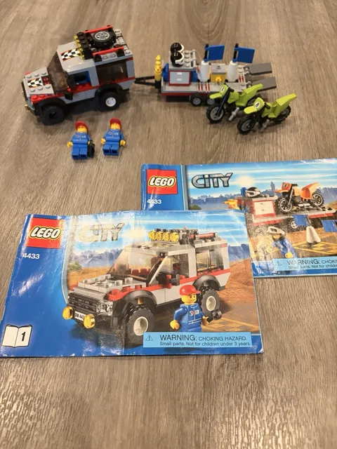 Retired Lego City Set #4433: Dirtbike Transporter (95% Complete)