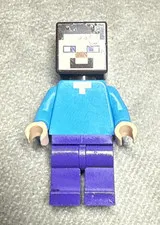 LEGO Minecraft Steve Minifigure MIN009 Dark Purple Legs Scratched Head Authentic
