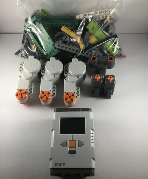 Lego, Technic Mindstorm NXT Intelligent Brick, Servo Motor, Touch Sensor, Lot