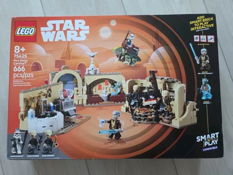 LEGO Star Wars Mos Eisley Cantina Set 75425, 666 Pieces, 8+, Smart Play