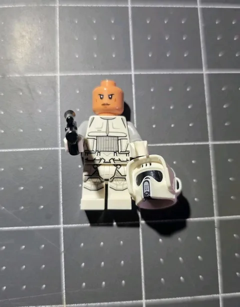 Genuine LEGO Mini-figure Imperial Scout Trooper Hoth w/ Blaster- Black Head
