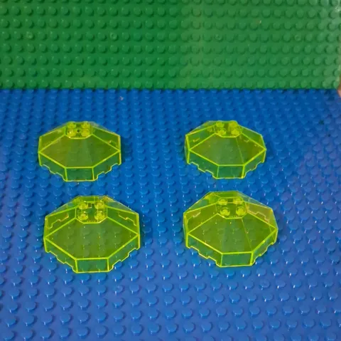 4 LEGO Transparent Neon Green Windscreen 6 x 6 Octagonal Canopy (Part 2418)
