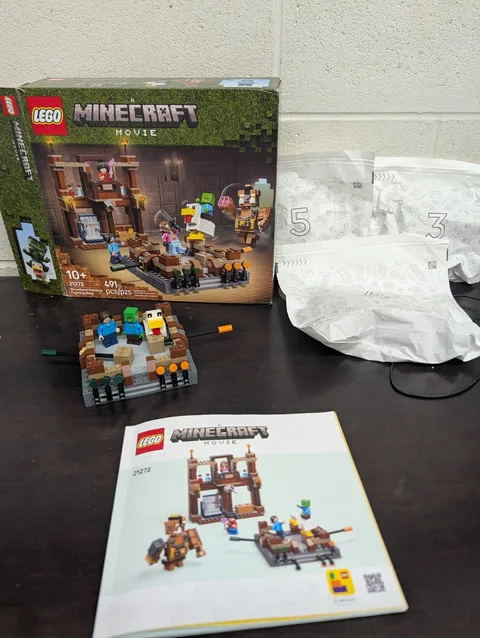 Lego Minecraft Movie - 21272 Woodland Mansion Fighting Ring