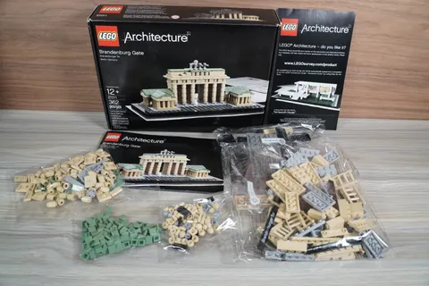 LEGO ARCHITECTURE: Brandenburg Gate (21011) OPEN BOX