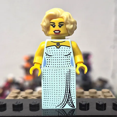 LEGO Series 9 Hollywood Starlet