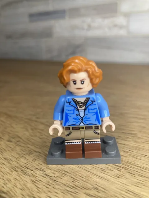 LEGO Dr. Grace Augustine Minifigure from 75573 Avatar