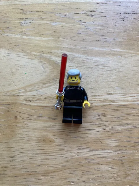 LEGO Star Wars Minifigure Count Dooku SW0060 With Chrome Light Saber