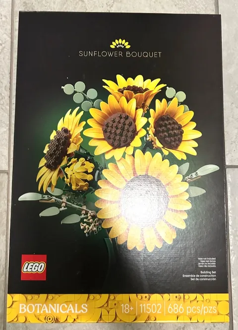 LEGO Botanicals Sunflower Bouquet Building Set 686 Pieces - 11502 *NEW SEALED*