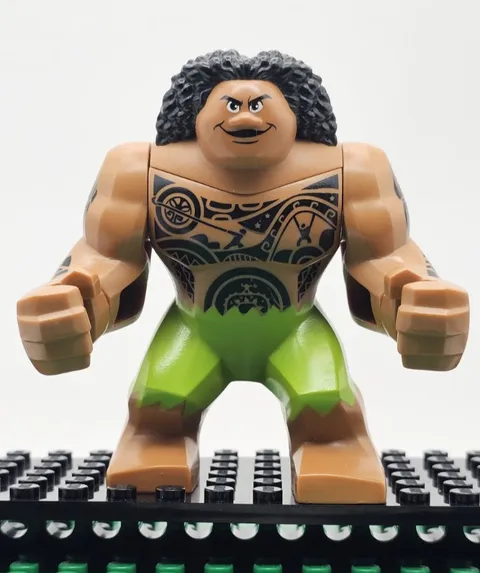 LEGO Disney Minifigure Genuine Maui (Medium Nougat) moa003 set 41150 RETIRED