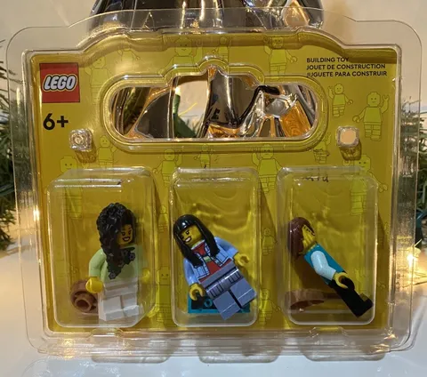 New Sealed Lego 852766 Set Of 3 Minifigures Tiffany Laura & Mia From 2009