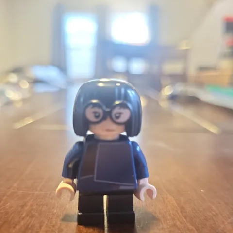 Lego Edna Mode Collectible Minifigure CMF Disney Series 2 The Incredibles dis040