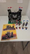 Lego 6085 Castle good condition (no box) (mostly complete)