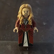LEGO Pirates of the Caribbean Elizabeth Swann Dark Red Dress Minifigure poc002