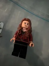 LEGO Super Heroes The Scarlet Witch (Wanda Maximoff) Minifigure - sh0256