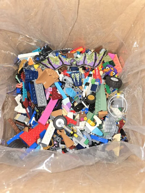 LEGO Bulk Lot Bricks and Pieces Mixed Colors 6.5 lbs Parts & Specialty Pieces