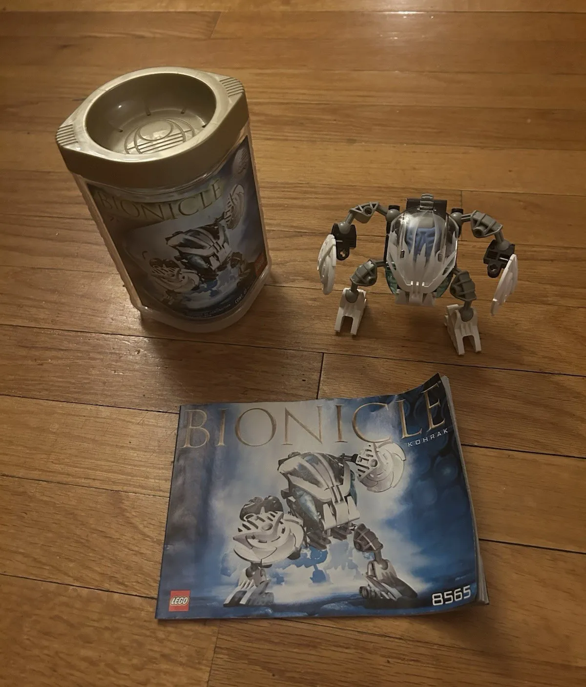 LEGO BIONICLE Kohrak (2002, #8565) w/ Krana, Canister, and Manual