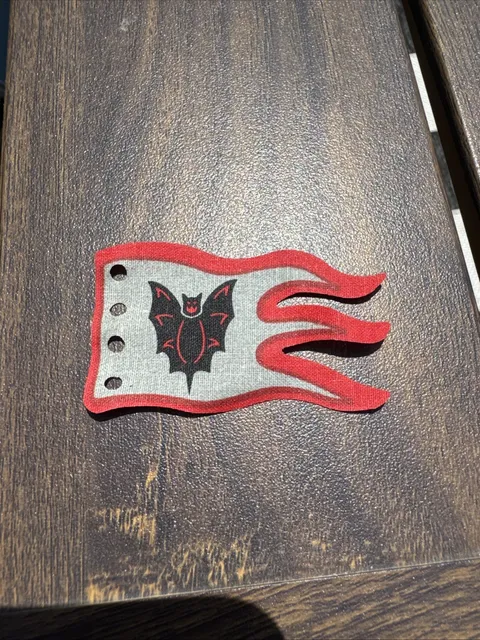 Lego Cloth Flag with Fright Knight Bat Emblem Part From Set 6097 RARE