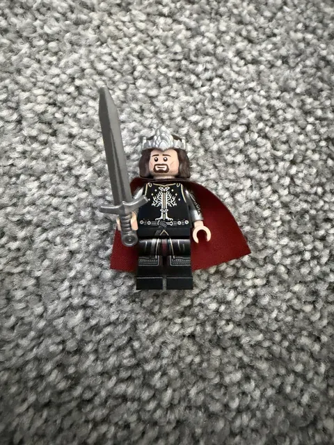 LEGO LoTR King Aragorn Minifig from Minas Tirith 11377, NEW Ready to Ship
