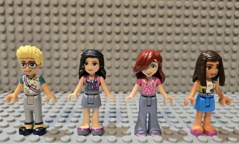 LEGO FRIENDS MINIFIGURE LOT OF 4 FIGURES