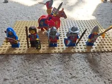 Lego Lion Knight Mini Figure Lot