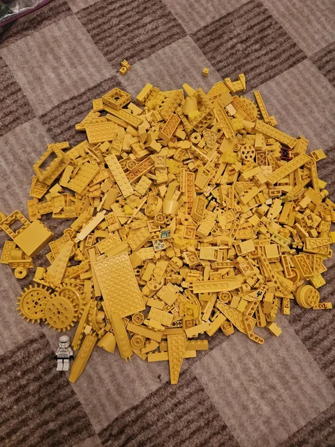 Gallon Size Bag of Bulk Yellow Lego Pieces