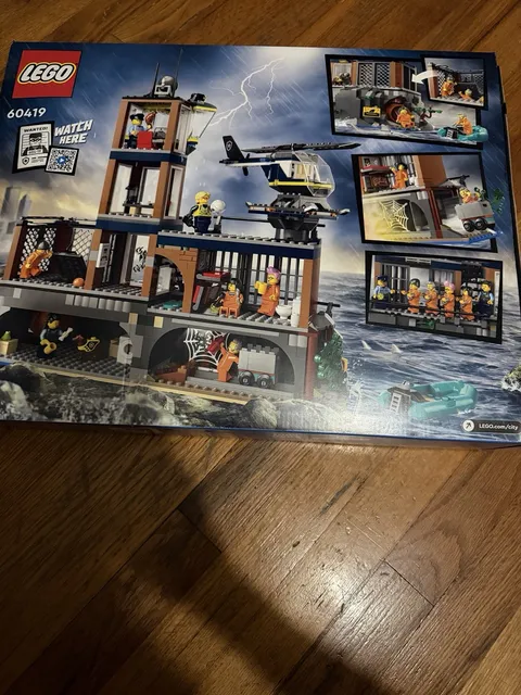 LEGO City Police Prison Island 60419 Complete Set 980 pcs Age 7+