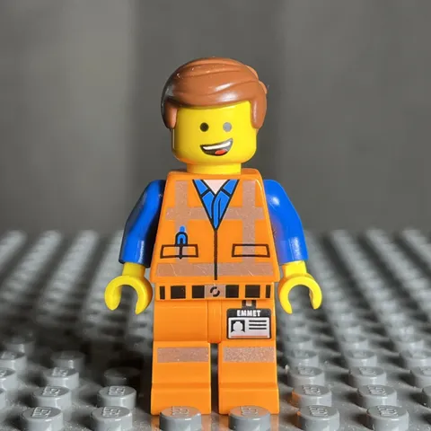 Lego Movie Emmet Minifigure tlm096 70818 CMF Lot Rare Retired Lopsided Smile 3C