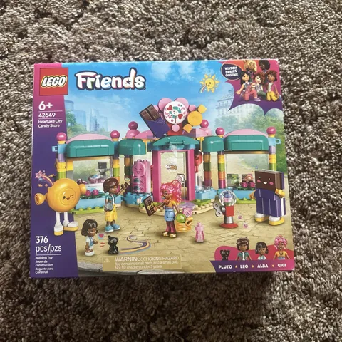 LEGO Friends Heartlake City Candy Store 42649
