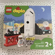 LEGO DUPLO 10944 Space Shuttle Mission Complete 23 Pc Astronauts