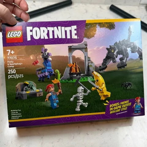 LEGO Fortnite Peely & Sparkplug's Camp 77075 Building Set 250 Pcs New Sealed