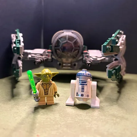 LEGO Star Wars: Yoda's Jedi Starfighter (75360)