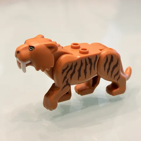 LEGO Sabre Tooth Tiger Minifigure City 60193 Arctic Saber Animal Figure HTF Rare