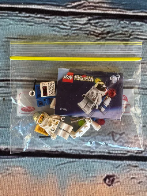 LEGO Town: Astronaut Figure (6457) 100% complete with instructions.