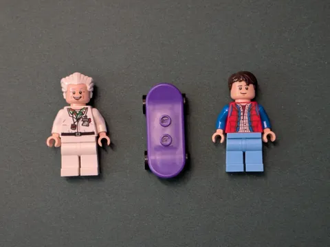 LEGO MARTY MCFLY and DOC BROWN Minifigures from set 21103 NEW RETIRED!