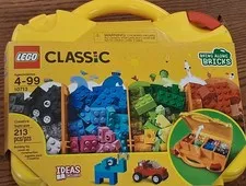 LEGO CLASSIC: Creative Suitcase (10713)