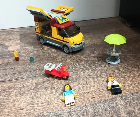 LEGO City Pizza Van 60150 Complete Set 249 pcs w/ Instructions, Chef Minifig