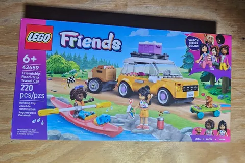 Lego 42659 Friends Friendship Road-Trip-Travel Car