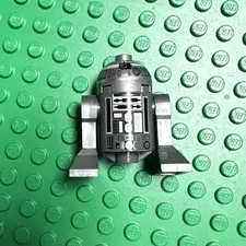 Lego Star Wars R2-Q2 Astromech Small Dots Minifigure 7915 Silver SD42 Z12