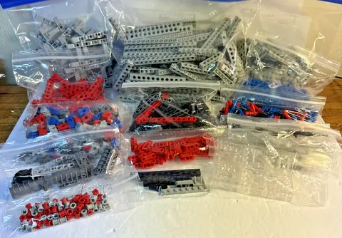 LEGO TECHNIC LOT OF 1112 PIECES - (Read Detailed Description) 7 DAY SALE
