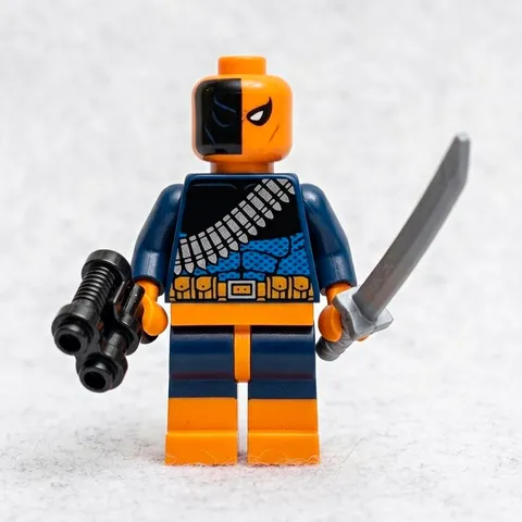 LEGO DC Super Heroes Deathstroke Minifigure(sh194)Complete w/Katana & Blaster.