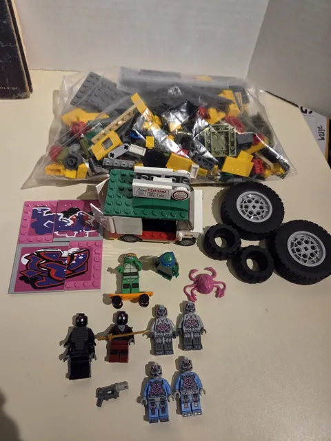 TEENAGE MUTANT NINJA TURTLES, SHELLRAISER CHASE SET 79104 - LEGO - 2013 - USED
