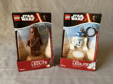 LEGO Star Wars CHEWBACCA and R2-D2 Ledlite Key Chain- Genuine / Brand New