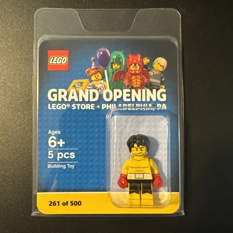 Rare Lego Minifigure-  Rocky Balboa 261 Of 500 Philly Grand Opening Mint/NM