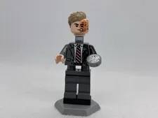 Lego - Two-Face (Dark Knight) SH1023 Minifigure Authentic