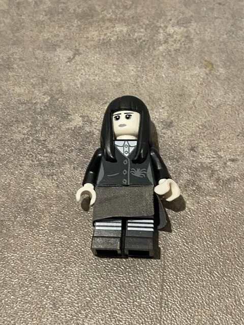 LEGO Spooky Girl goth emo gothic minifigure Collectible series 12 Halloween