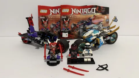 LEGO Ninjago:70639 Street Race of Snake Jaguar - 100% Complete with Instructions