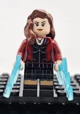 LEGO Marvel Minifigure Genuine Scarlet Witch sh174 Wanda Maximoff 76031 RETIRED